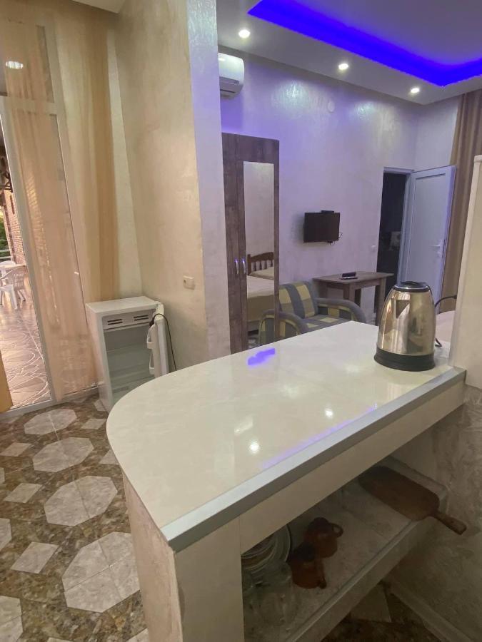 Guest House "Sulo" Kobuleti Ngoại thất bức ảnh