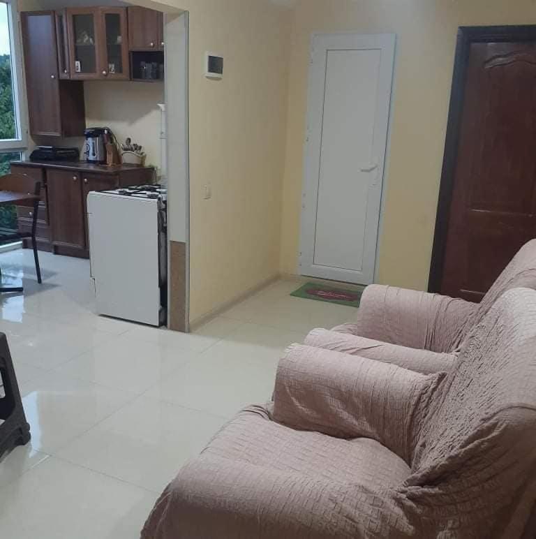 Guest House "Sulo" Kobuleti Ngoại thất bức ảnh