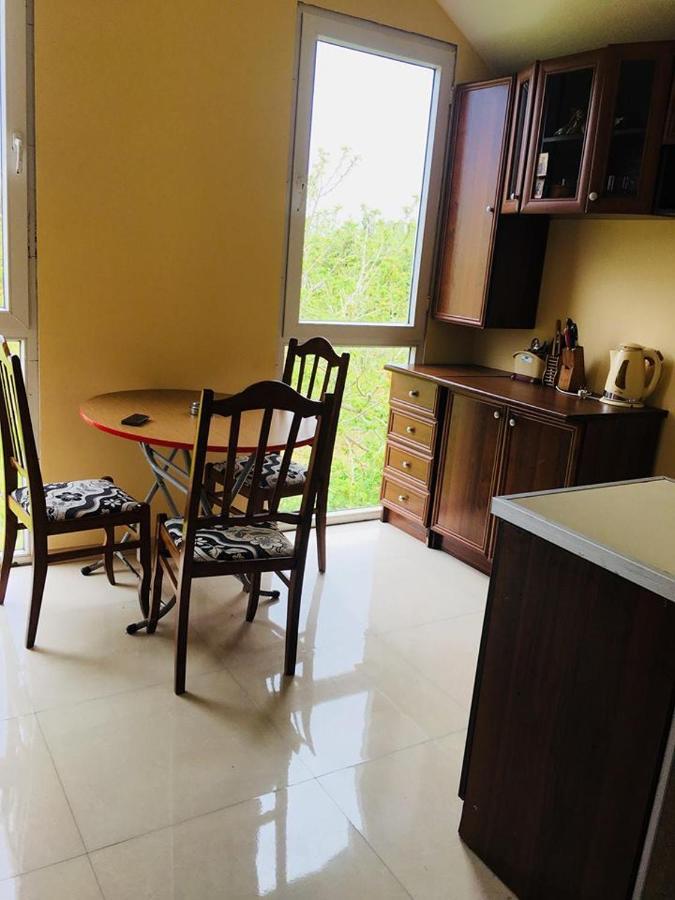 Guest House "Sulo" Kobuleti Ngoại thất bức ảnh