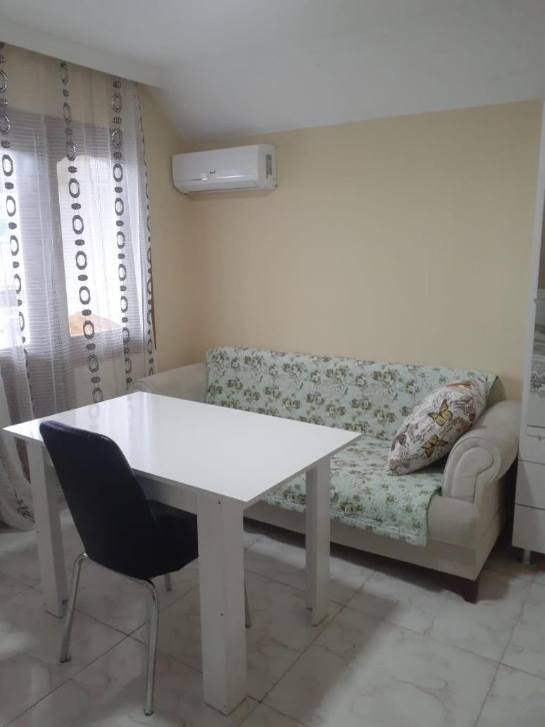 Guest House "Sulo" Kobuleti Ngoại thất bức ảnh