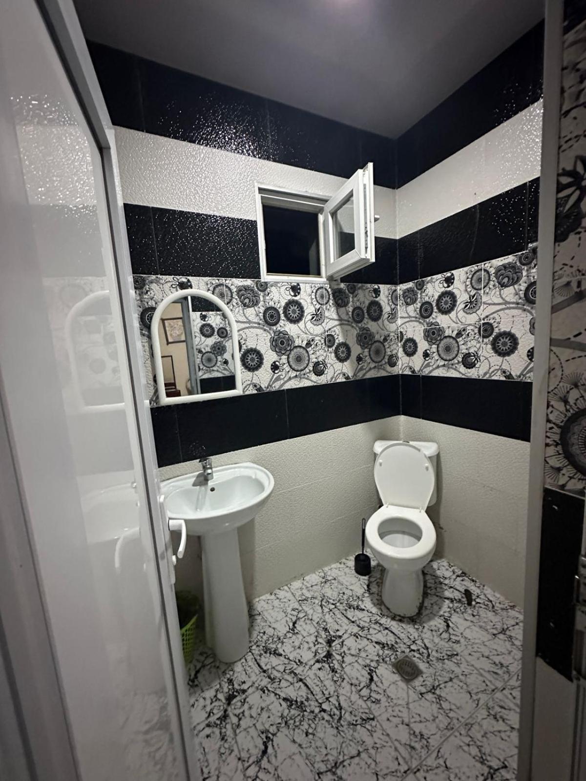 Guest House "Sulo" Kobuleti Phòng bức ảnh