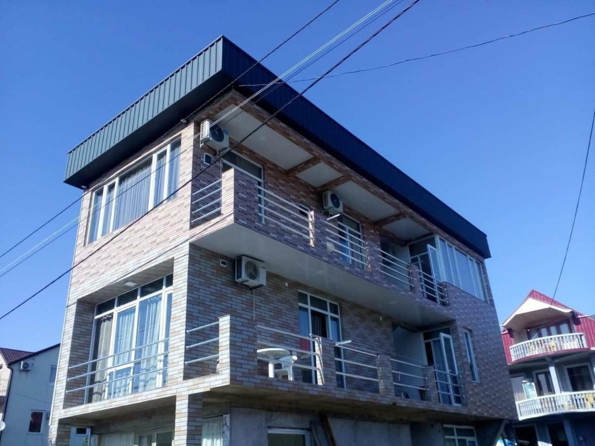 Guest House "Sulo" Kobuleti Ngoại thất bức ảnh